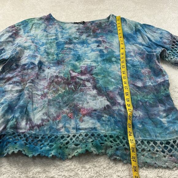 Lungo L'arno blue watercolor tie dye and crochet linen top, size 2X - Picture 3 of 8